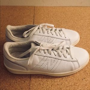 J Crew x New Balance white sneakers Sz 6.5